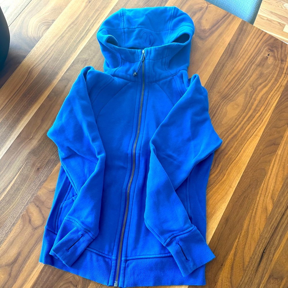 Lululemon Size 4 Scuba Hoodie